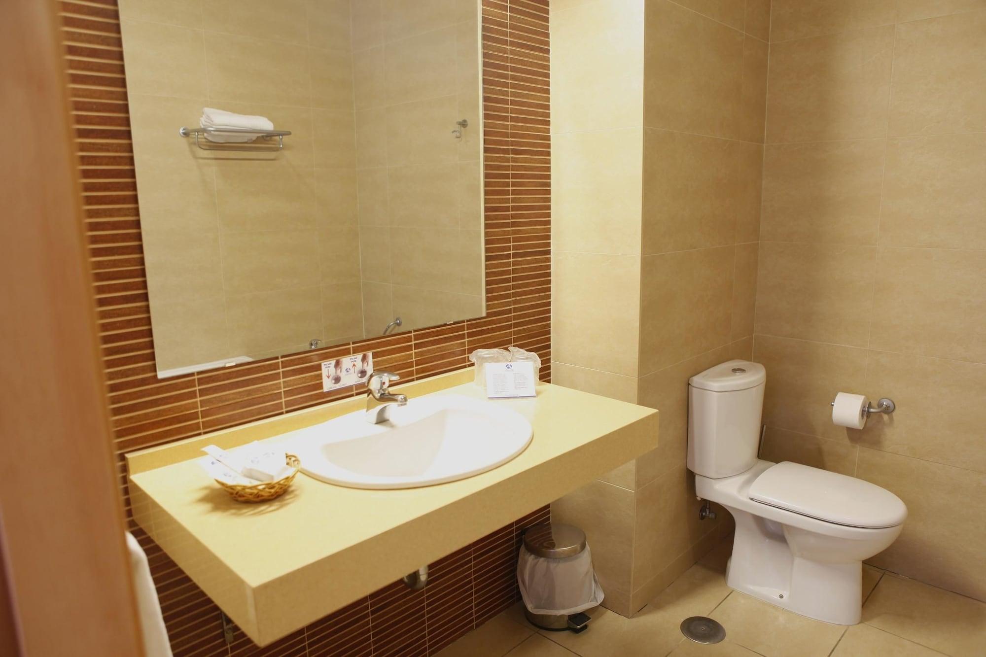 Hotel Adiafa Barbate Bagian luar foto