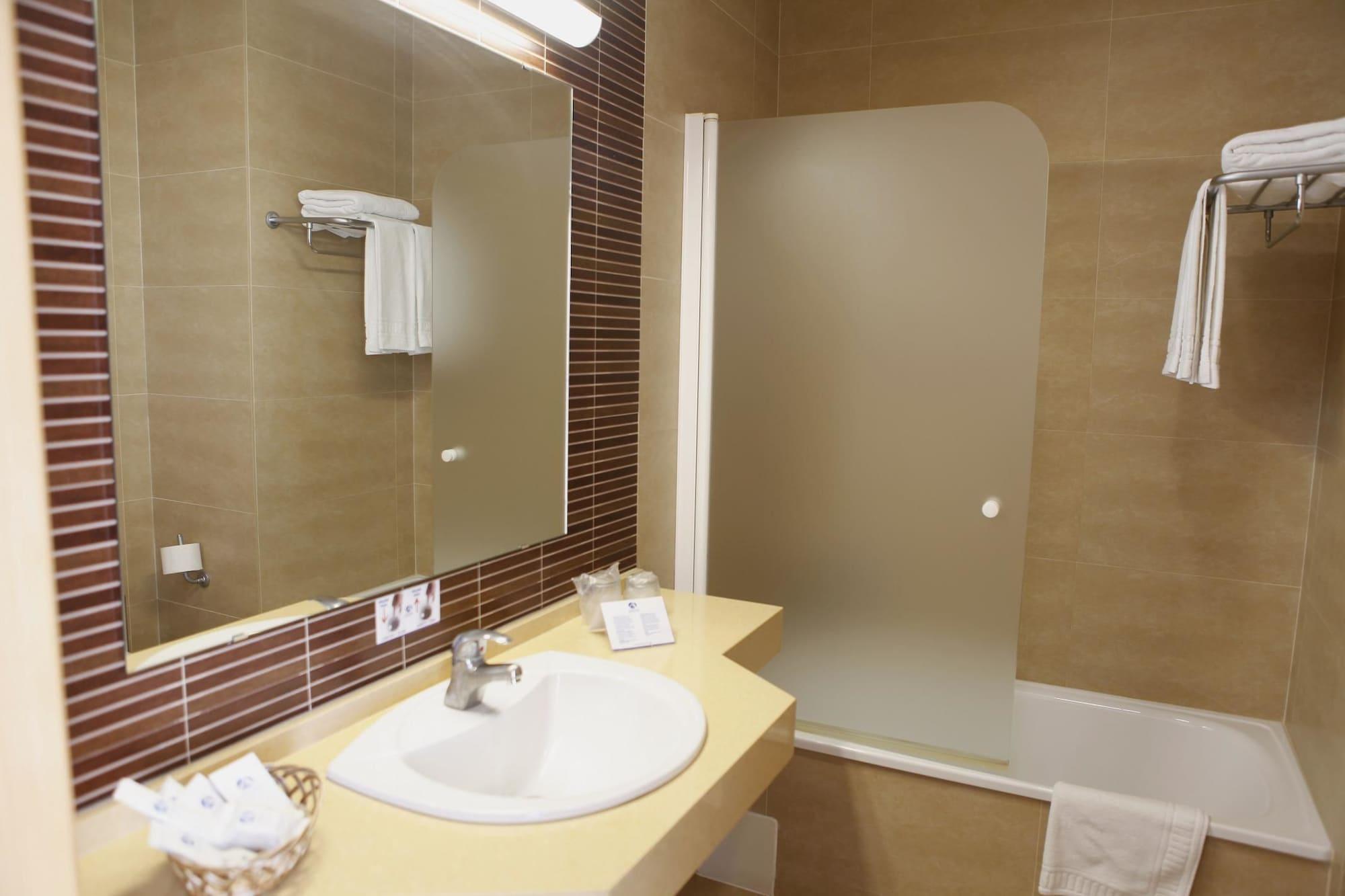 Hotel Adiafa Barbate Bagian luar foto