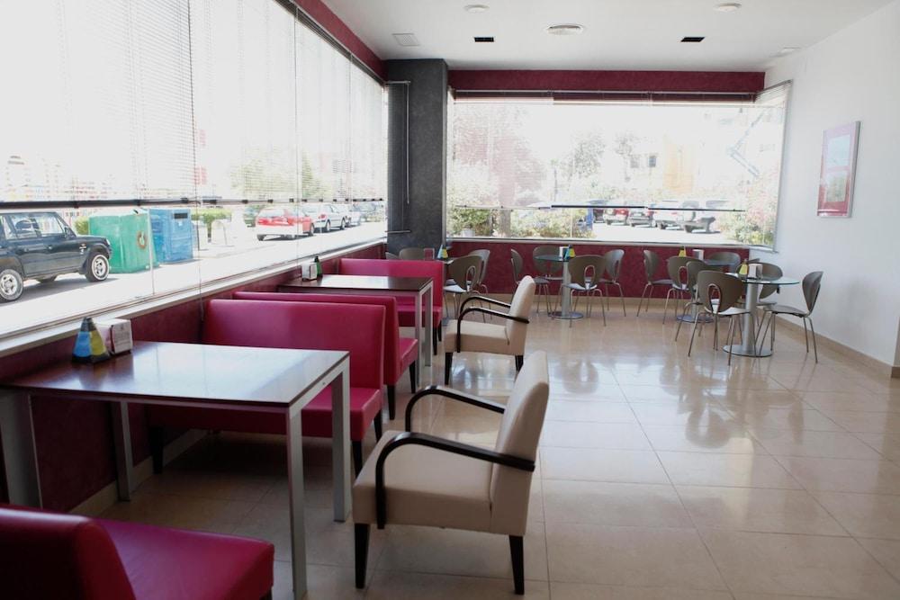 Hotel Adiafa Barbate Bagian luar foto