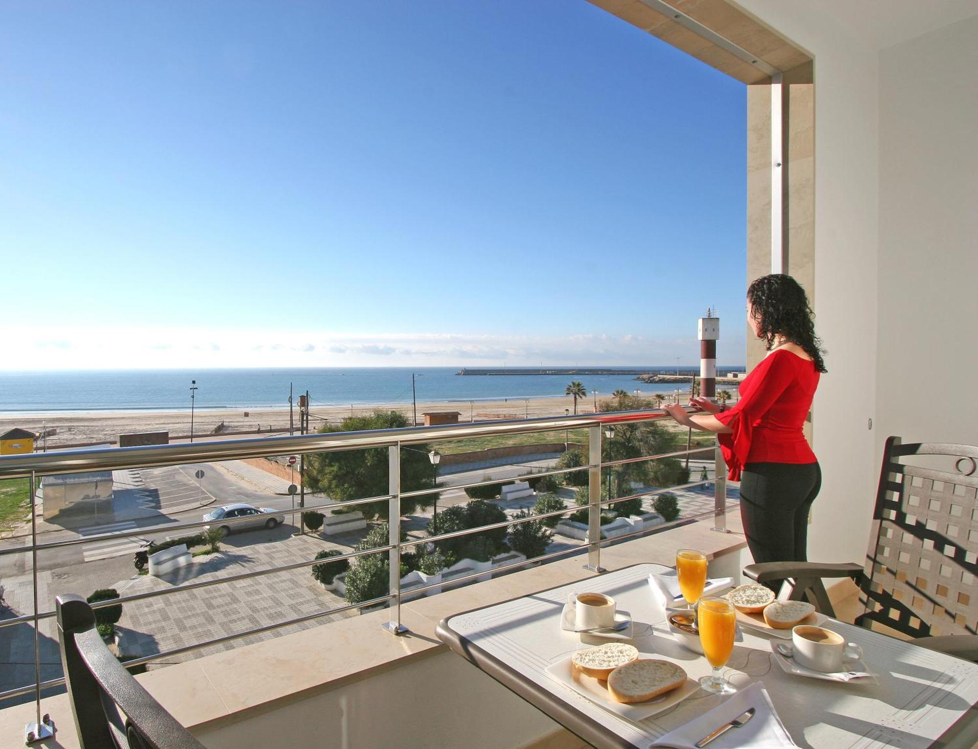 Hotel Adiafa Barbate Bagian luar foto