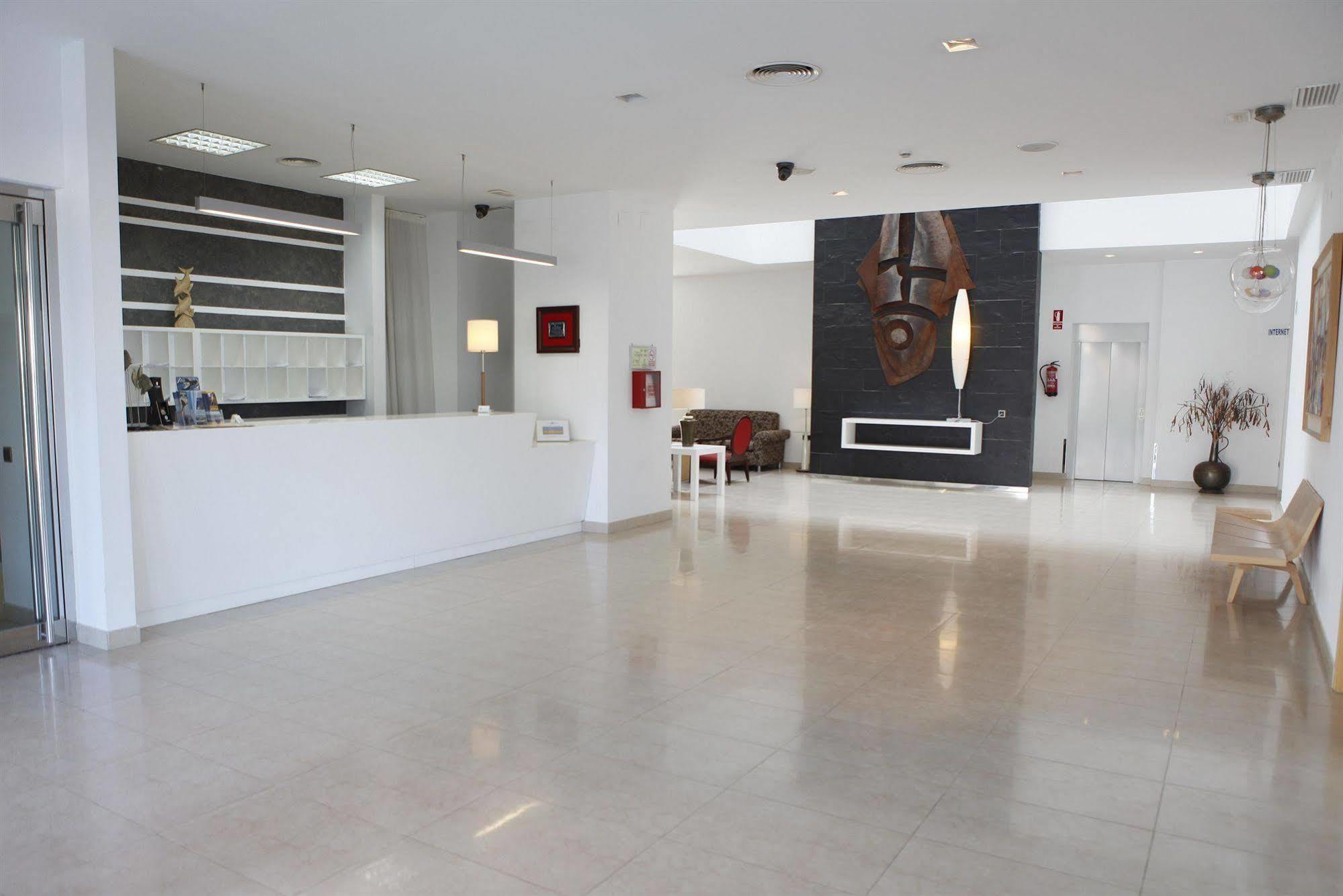 Hotel Adiafa Barbate Bagian luar foto